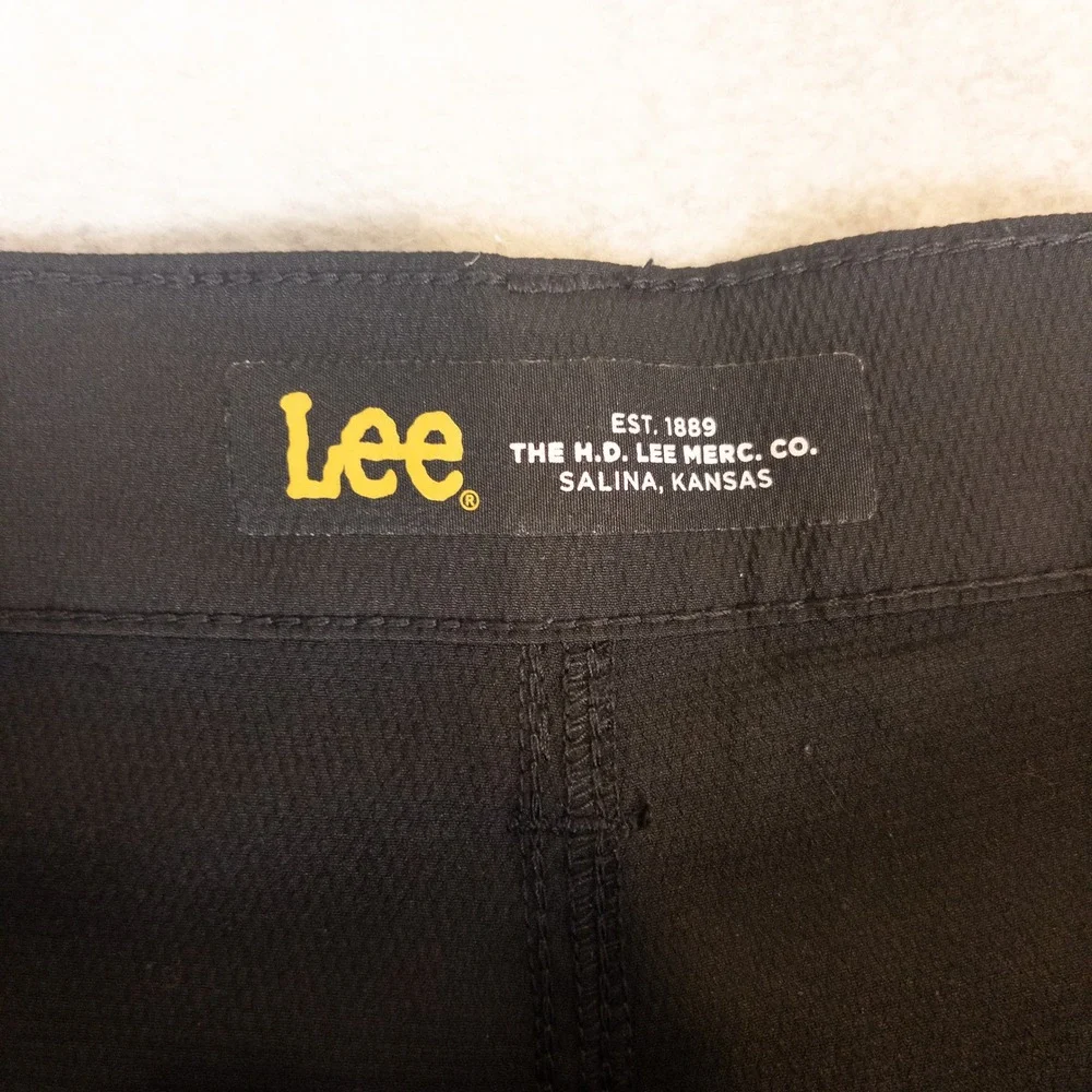 Lee Mens Black Cargo Shorts Size 42 Solid Casual Outdoor Utility Pockets